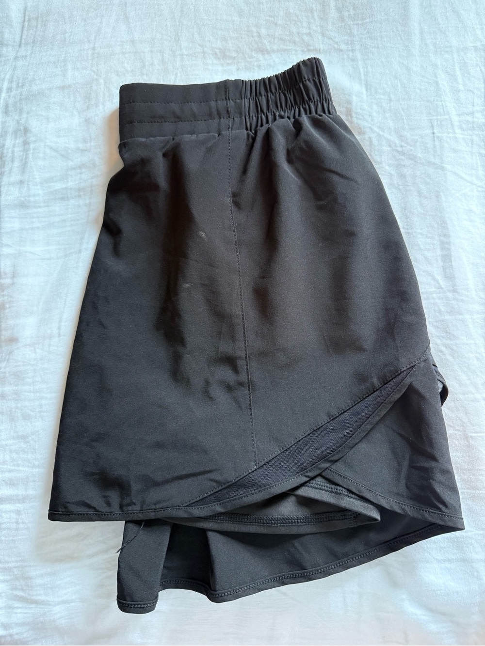 Black High-Low Athletic Skirt with Elastic Waist